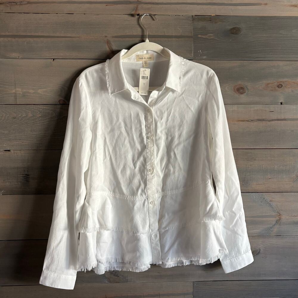 CLOTH & STONE | NWT Tiered Raw Edged White Button Up Top Size Small